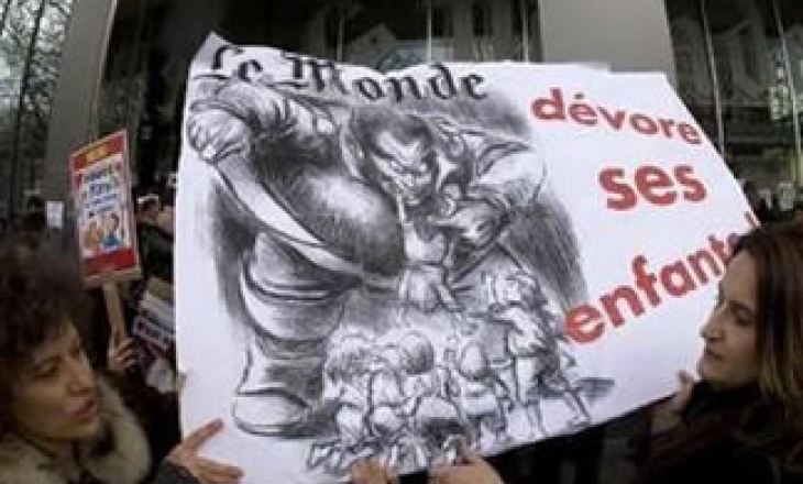 Journalists at France's most prestigious daily Le Monde go on historic strike
