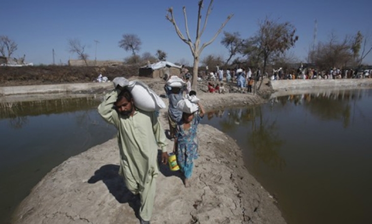 No arrests after shooting attack on TV crew covering Sindh flooding