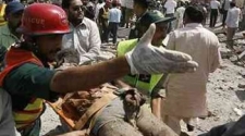 Suicide bomb in Pakistan injures 20 journalists, damages offices of papers, TV stations