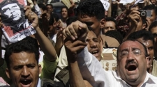 Journalists attacked while covering anti-government protests in Sana'a