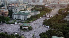 Journalists obstructed as police use force at Taiwan protest