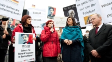 Social media may discourage free expression on controversial subjects