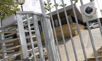 Threats from Islamists force Danish newspaper behind a barricade